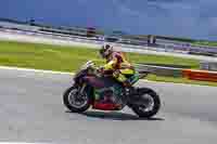 cadwell-no-limits-trackday;cadwell-park;cadwell-park-photographs;cadwell-trackday-photographs;enduro-digital-images;event-digital-images;eventdigitalimages;navarra;no-limits-trackdays;peter-wileman-photography;racing-digital-images;trackday-digital-images;trackday-photos